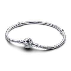 593584C01 - Pulsera en plata de ley Pandora Moments Cadena de Serpiente con Cierre de Estrella Polar | Pandora Oficial