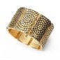 3076P01012 - Brazalete Viceroy Fashion de metal chapado oro para mujer. Ancho 33 mm.