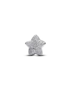 794050C00 - Mini charm estrella texturizada en plata de ley – luz simbólica 2