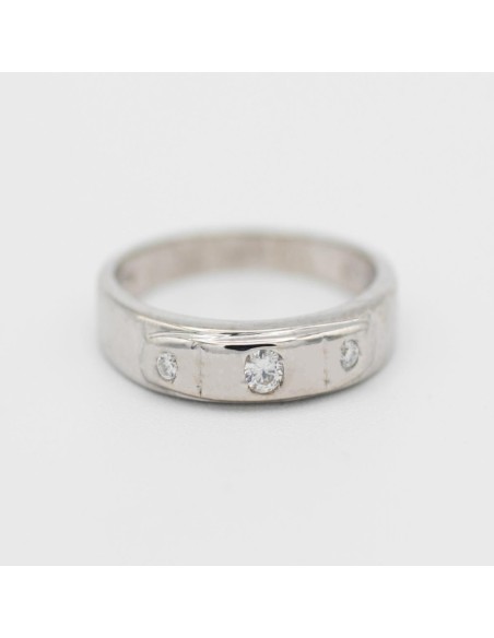 Z-41265 - Anillo de oro blanco con 3 circonitas